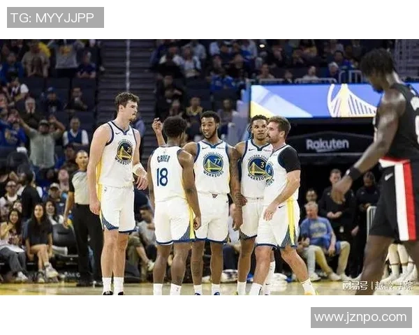 2007年NBA季后赛小牛对勇士首发阵容分析与比赛回顾